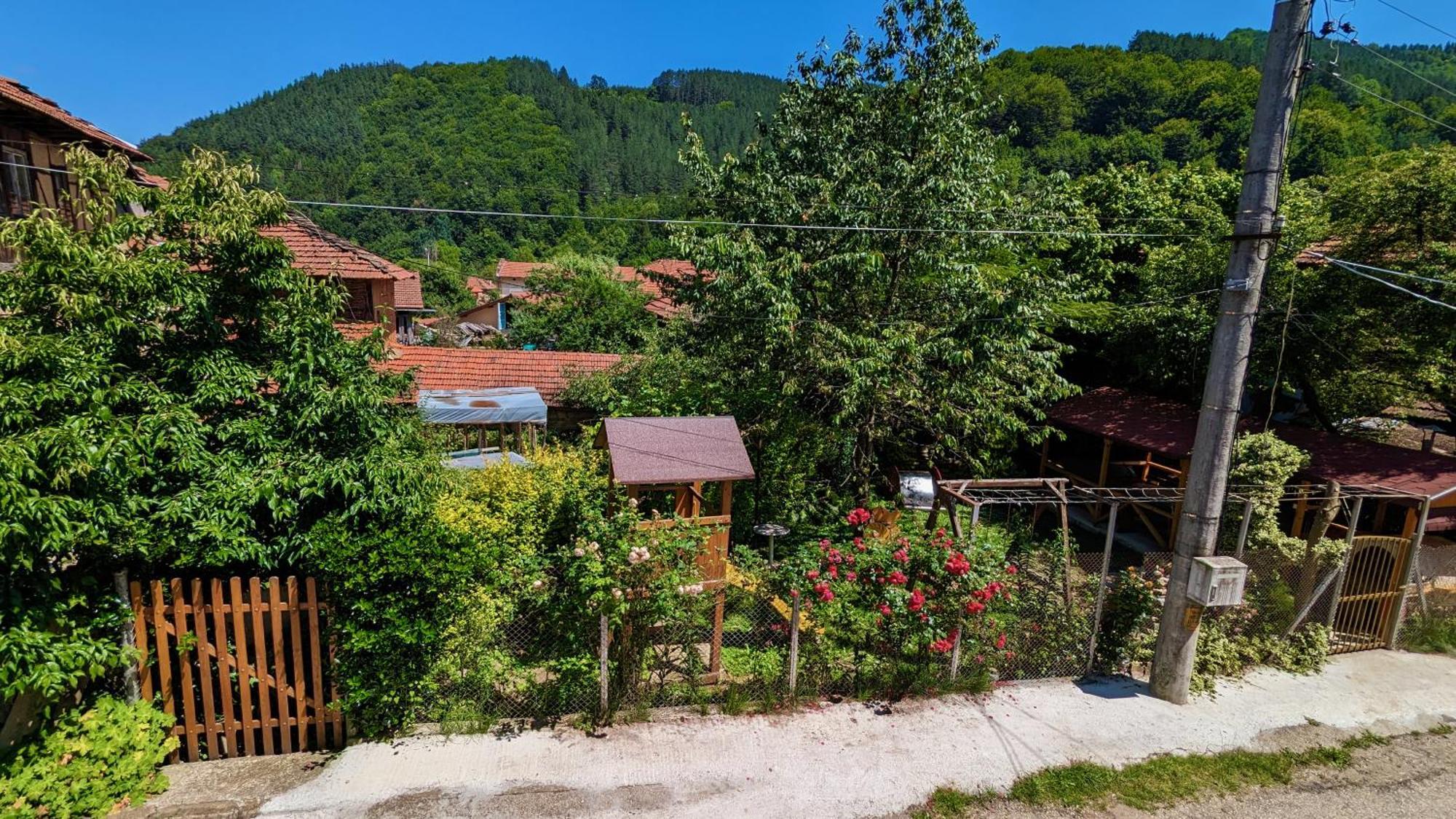 Pamir Guest House Shipkovo  Exterior photo